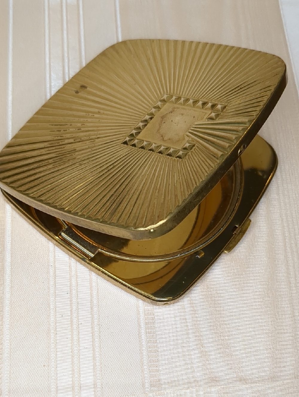 Vintage 1940s Compact Max Factor Hollywood USA Art Deco MCM